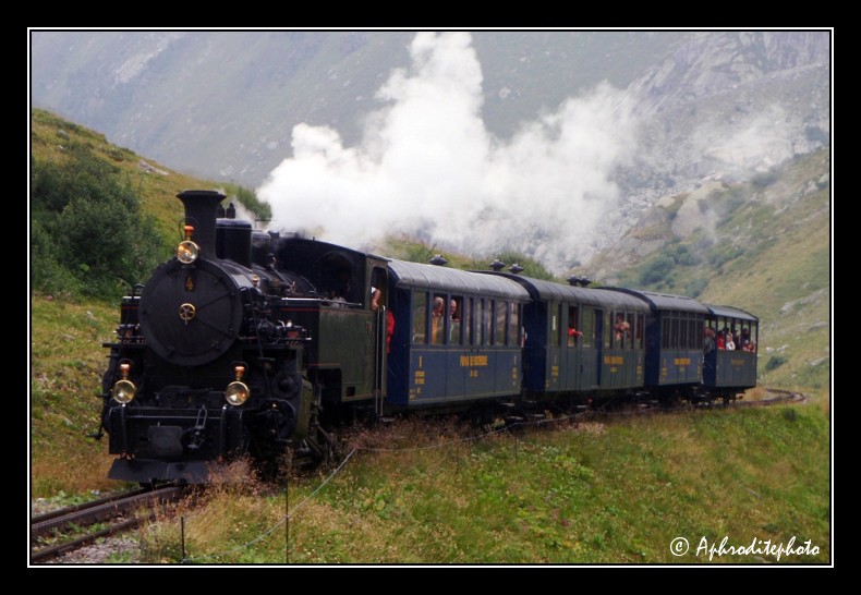 25 Le petit train gravit vaillamment la côte